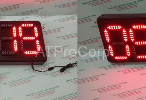banner đồng hồ ngoài trời Anh Trung